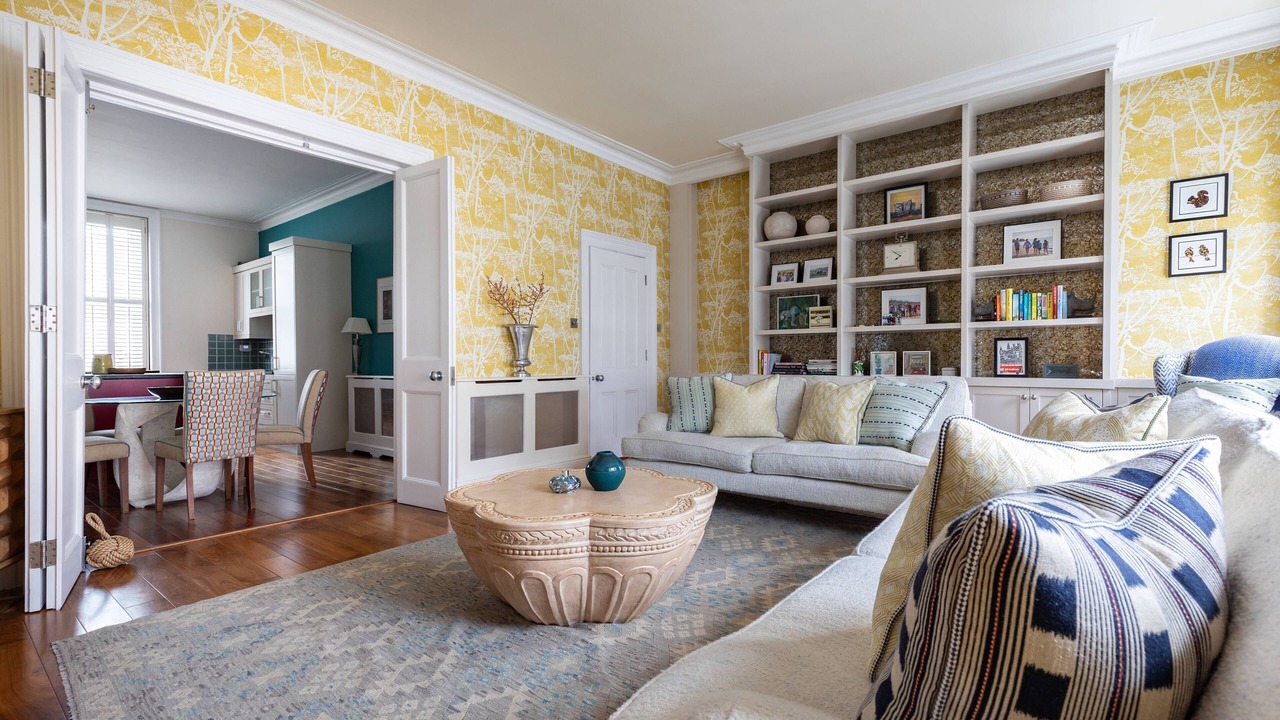 Photo of Livingroom in Royal Borough of Kensington and Chelsea