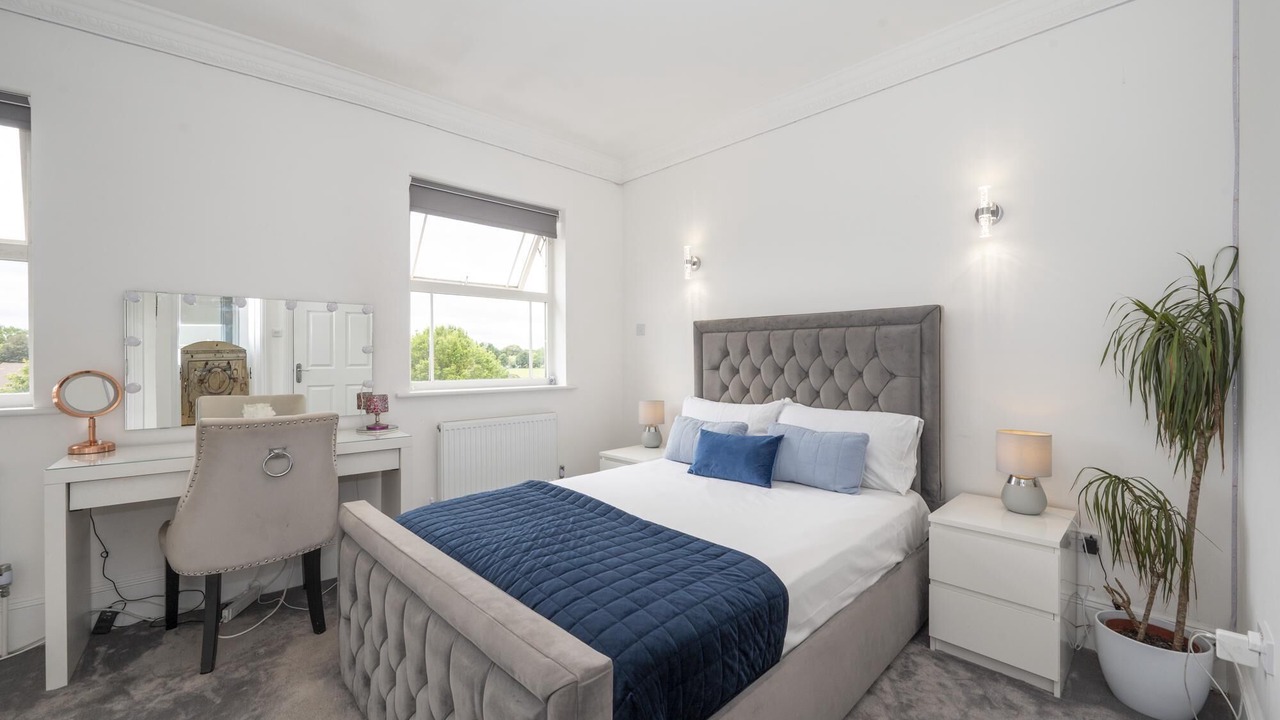 Photo of Bedroom in Surbiton