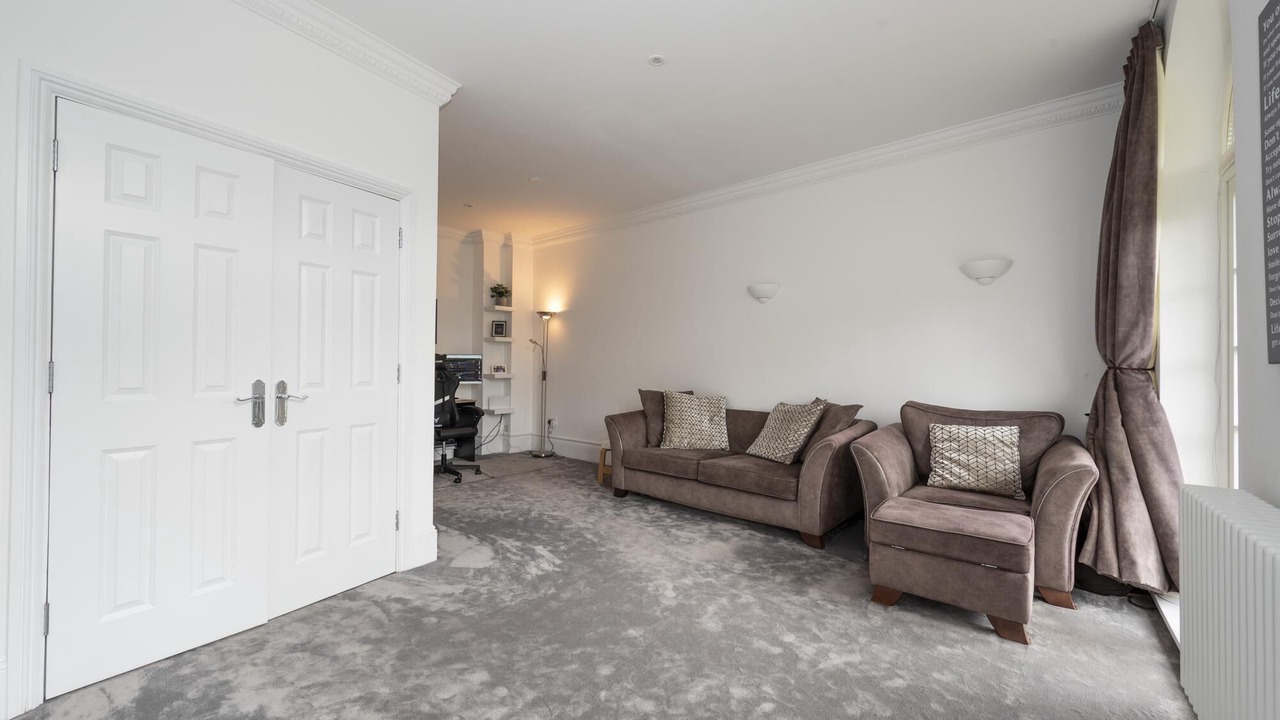 Photo of Livingroom in Surbiton