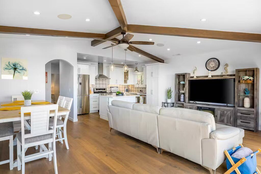 Photo of Livingroom in Ventura
