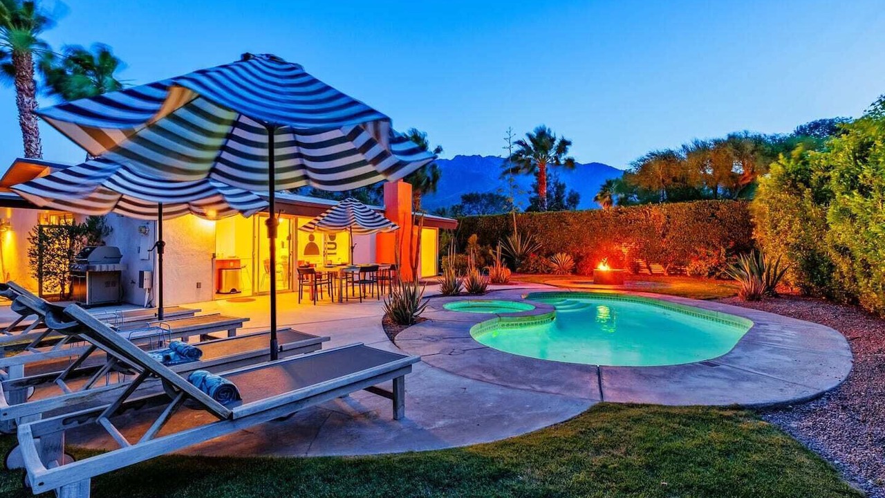 Photo of Outdoor in Racquet Club Estates