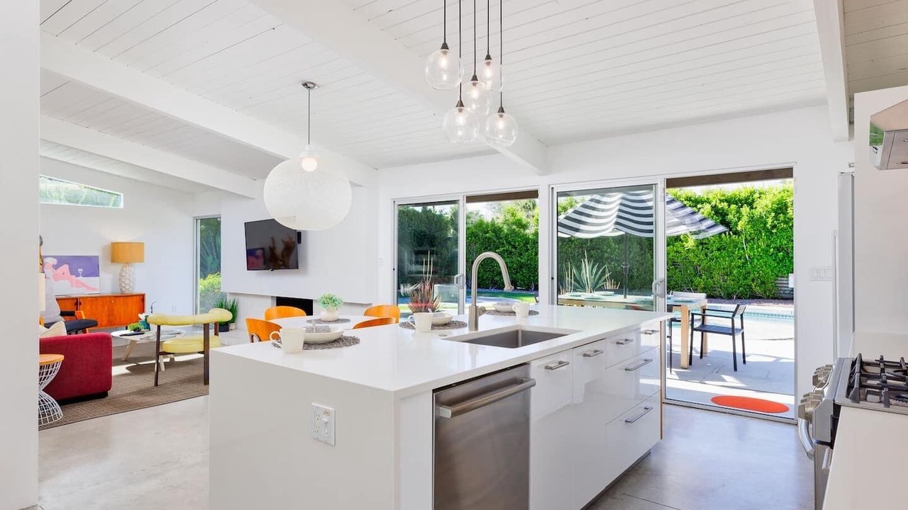 Photo of Kitchen in Racquet Club Estates