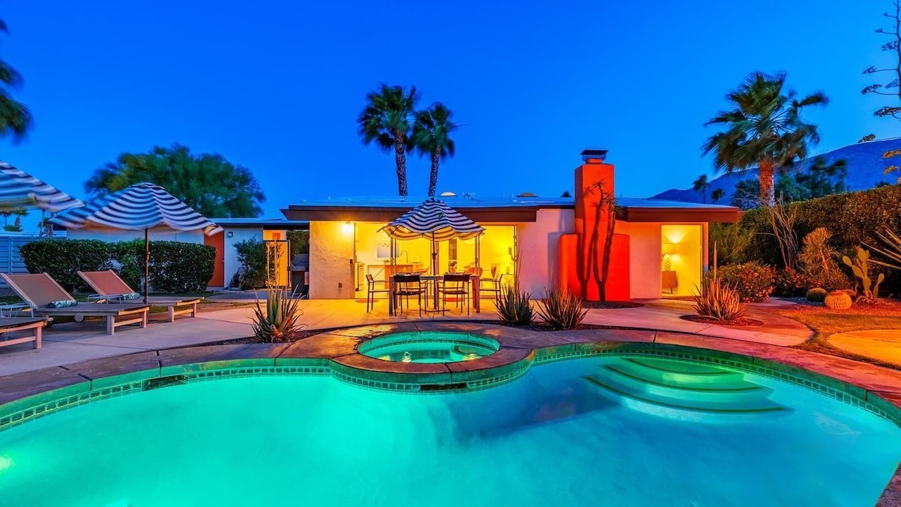 Photo of Outdoor in Racquet Club Estates