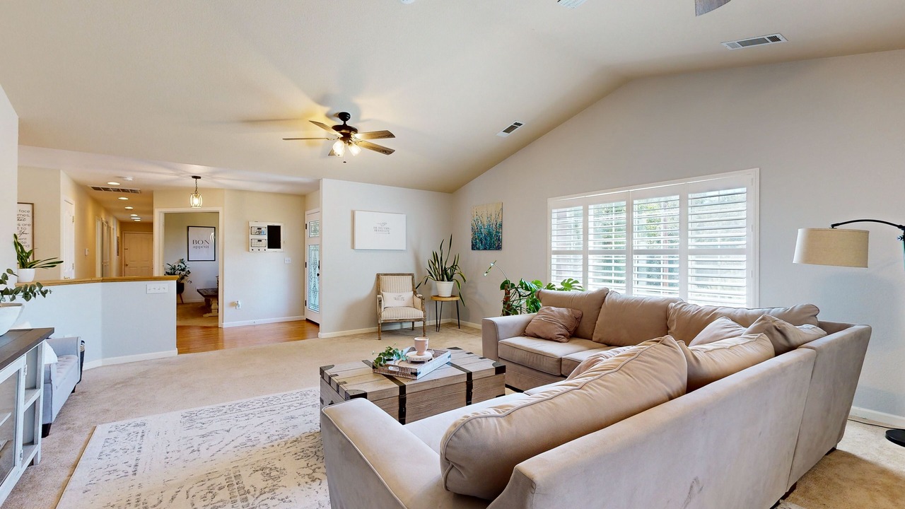 Photo of Livingroom in Copperopolis
