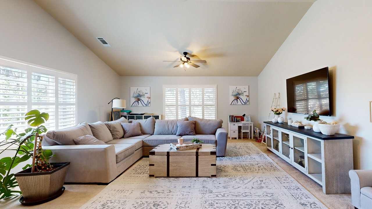 Photo of Livingroom in Copperopolis