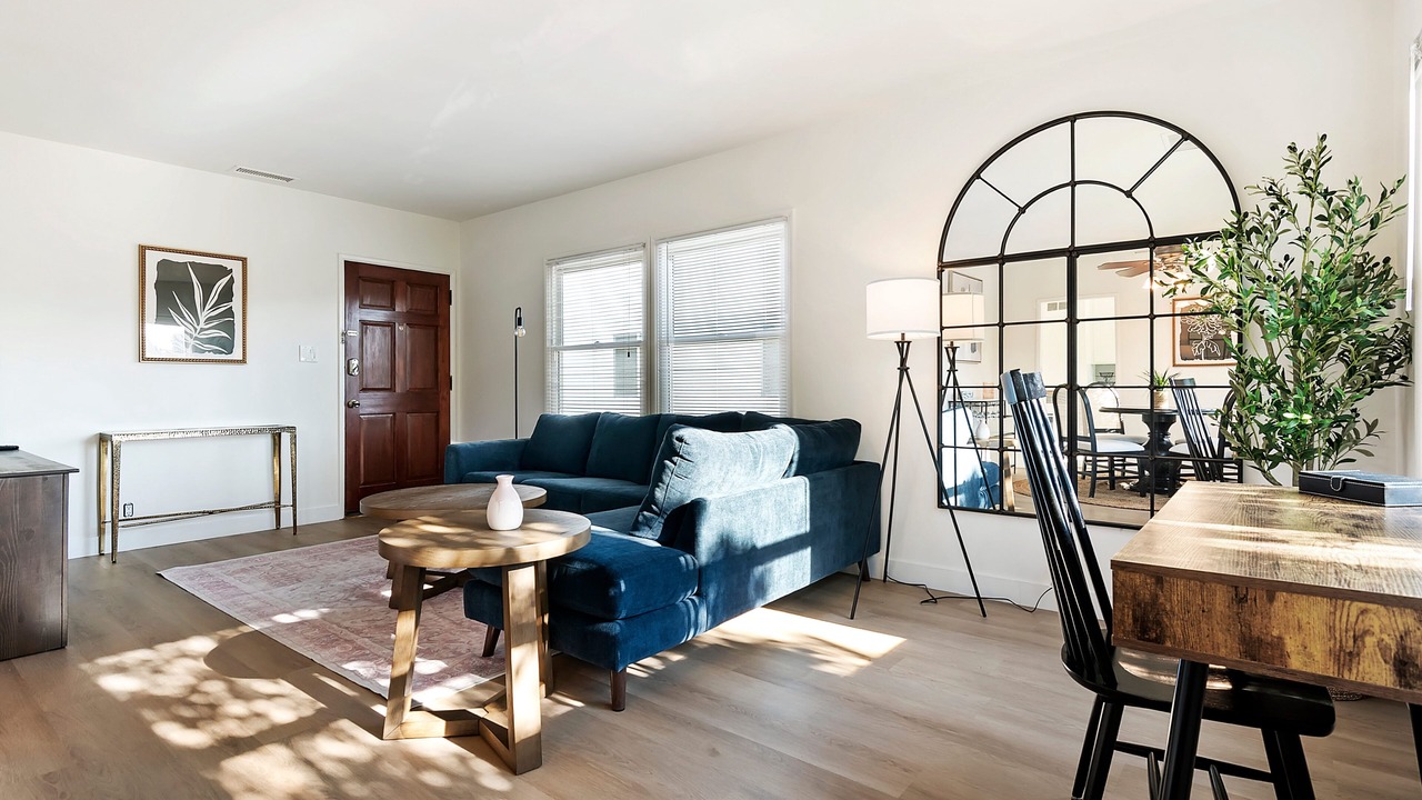 Photo of Livingroom in Studio City