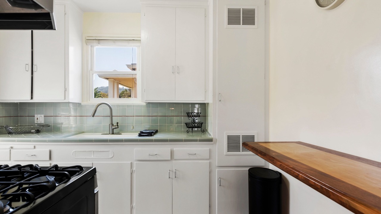 Photo of Kitchen in Studio City