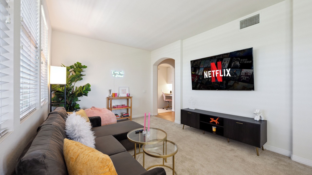 Photo of Livingroom in Anaheim Resort