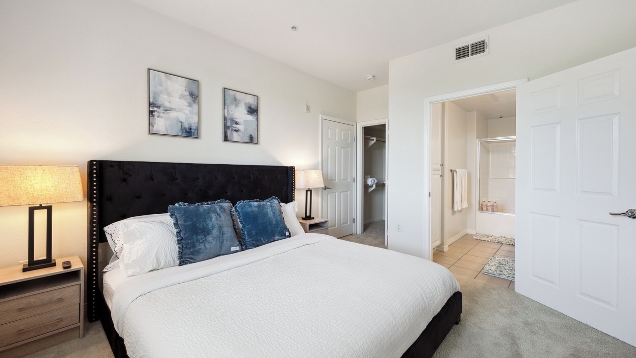 Photo of Bedroom in Anaheim Resort