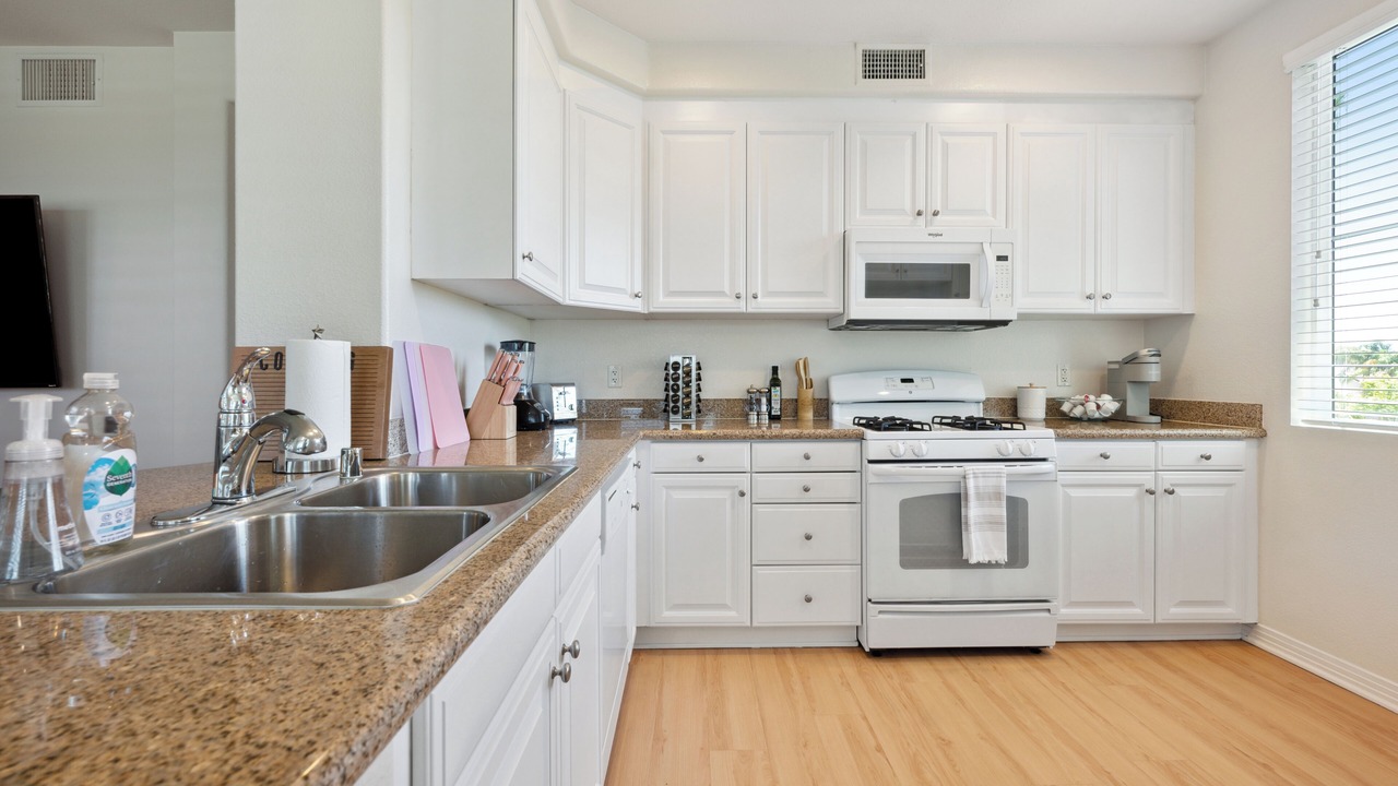 Photo of Kitchen in Anaheim Resort