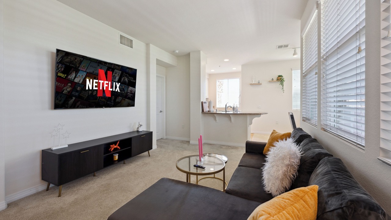 Photo of Livingroom in Anaheim Resort