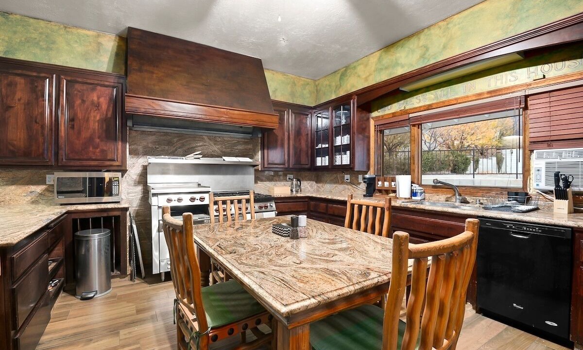 Photo of Kitchen in Wrightwood