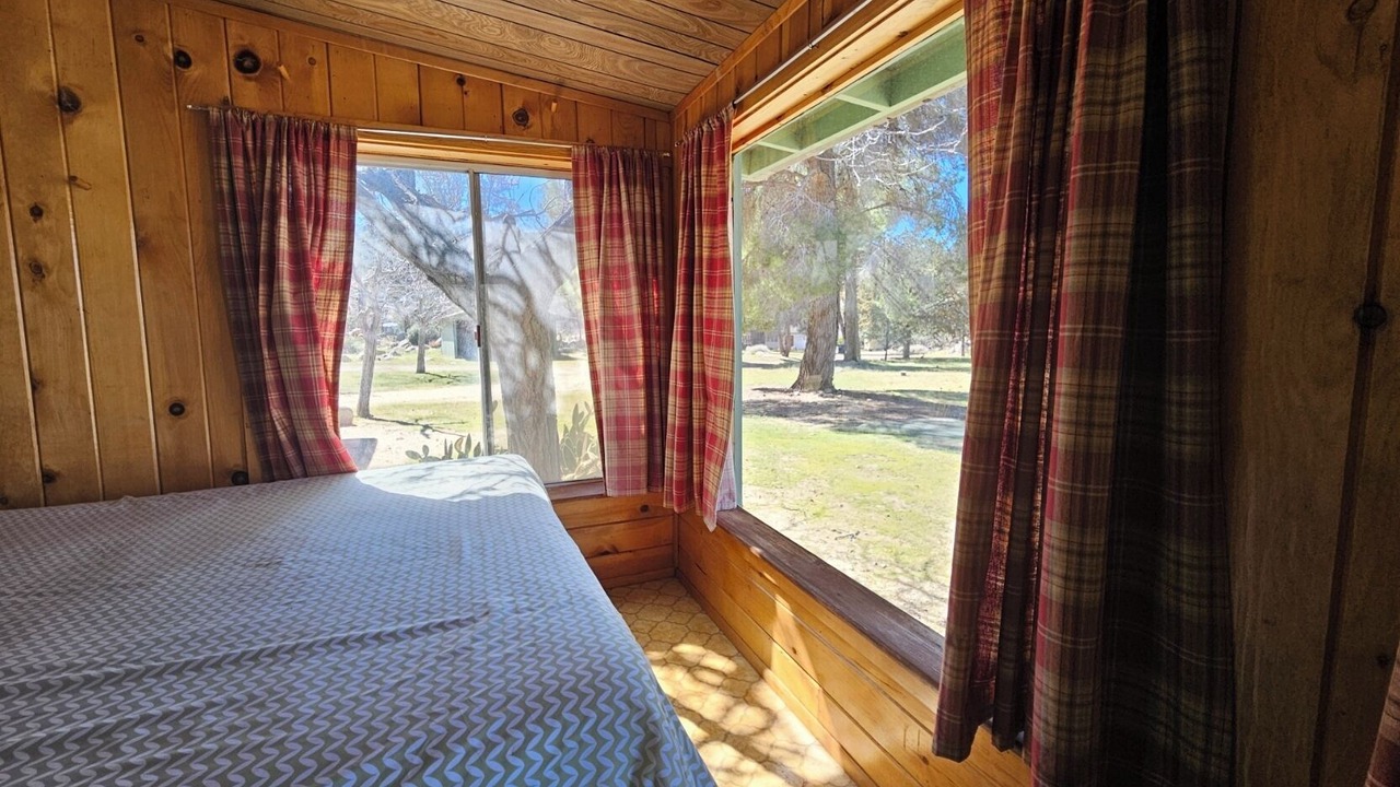 Photo of Bedroom in Lake Isabella