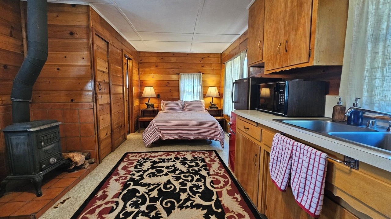 Photo of Bedroom in Lake Isabella
