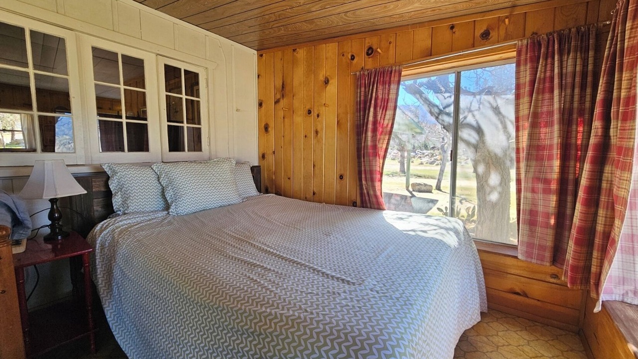 Photo of Bedroom in Lake Isabella