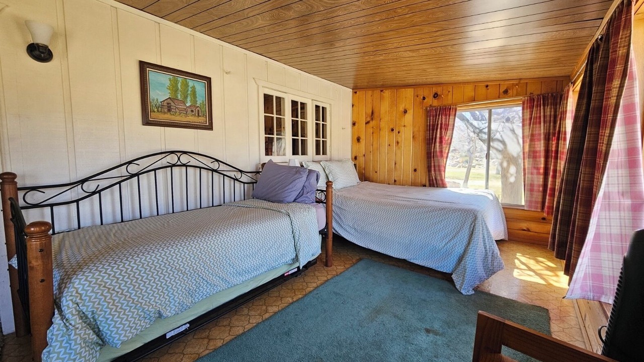 Photo of Bedroom in Lake Isabella