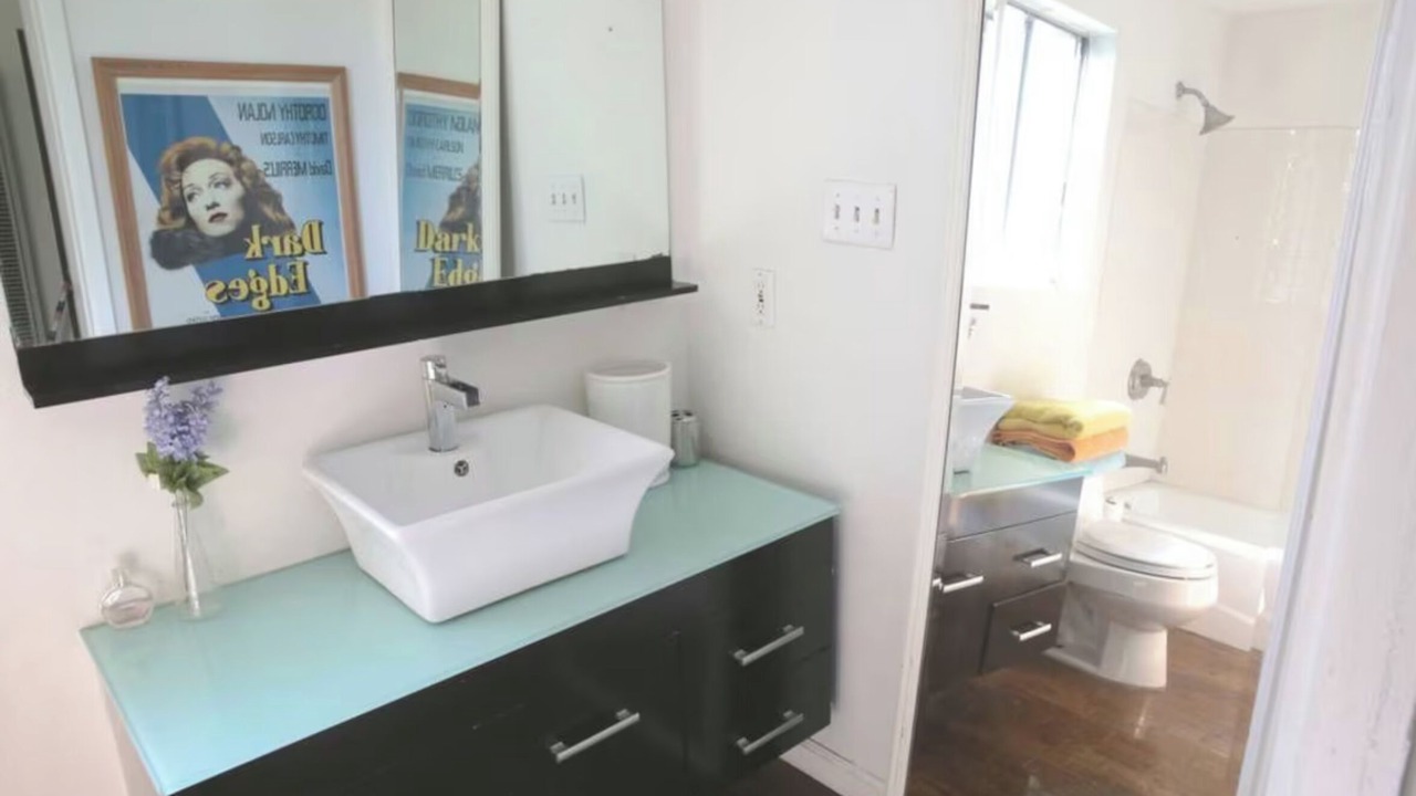Photo of Bathroom in Mar Vista