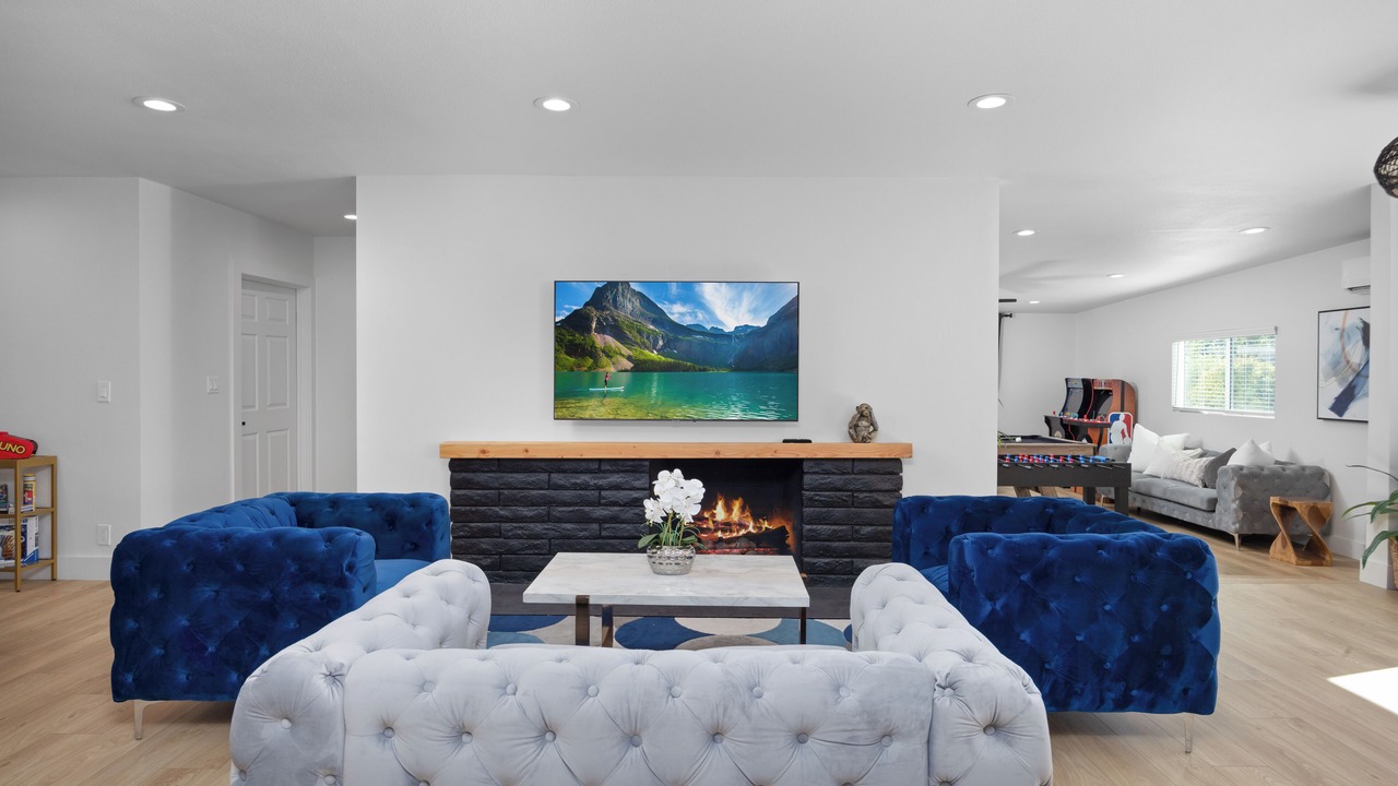 Photo of Livingroom in Fullerton