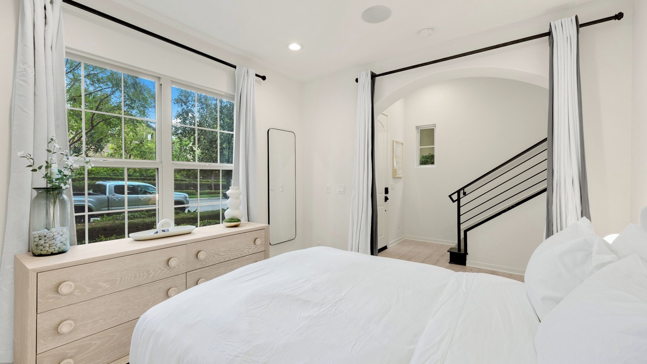 Photo of Bedroom in Portola Springs