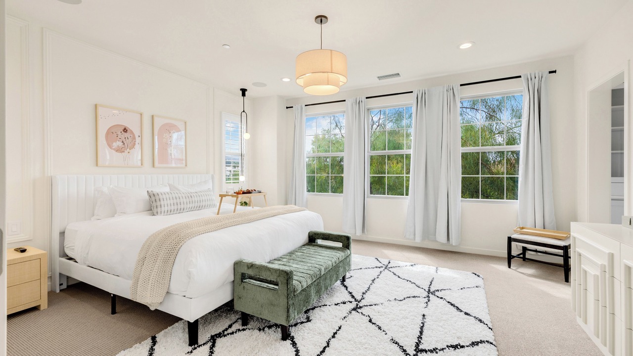 Photo of Bedroom in Portola Springs