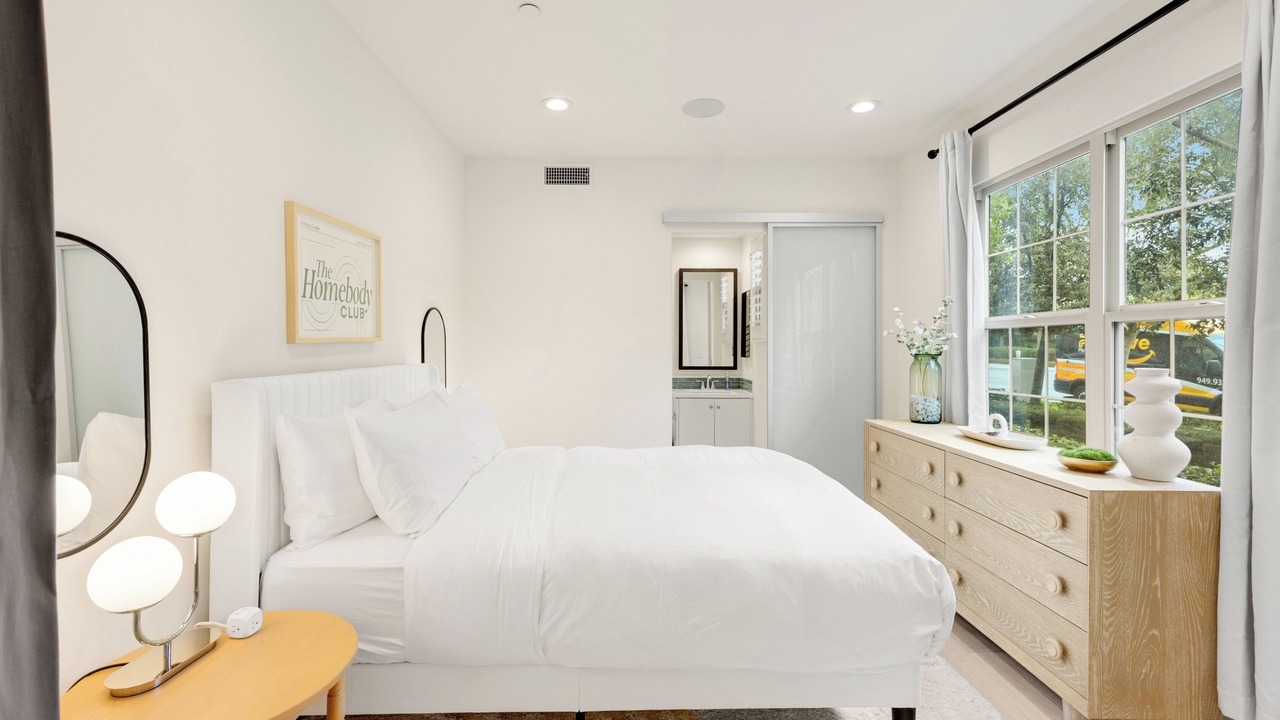 Photo of Bedroom in Portola Springs