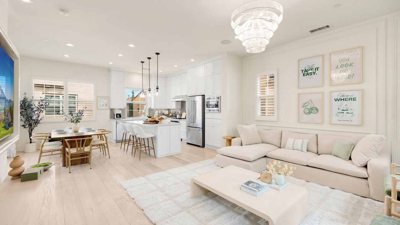 Photo of Livingroom in Portola Springs