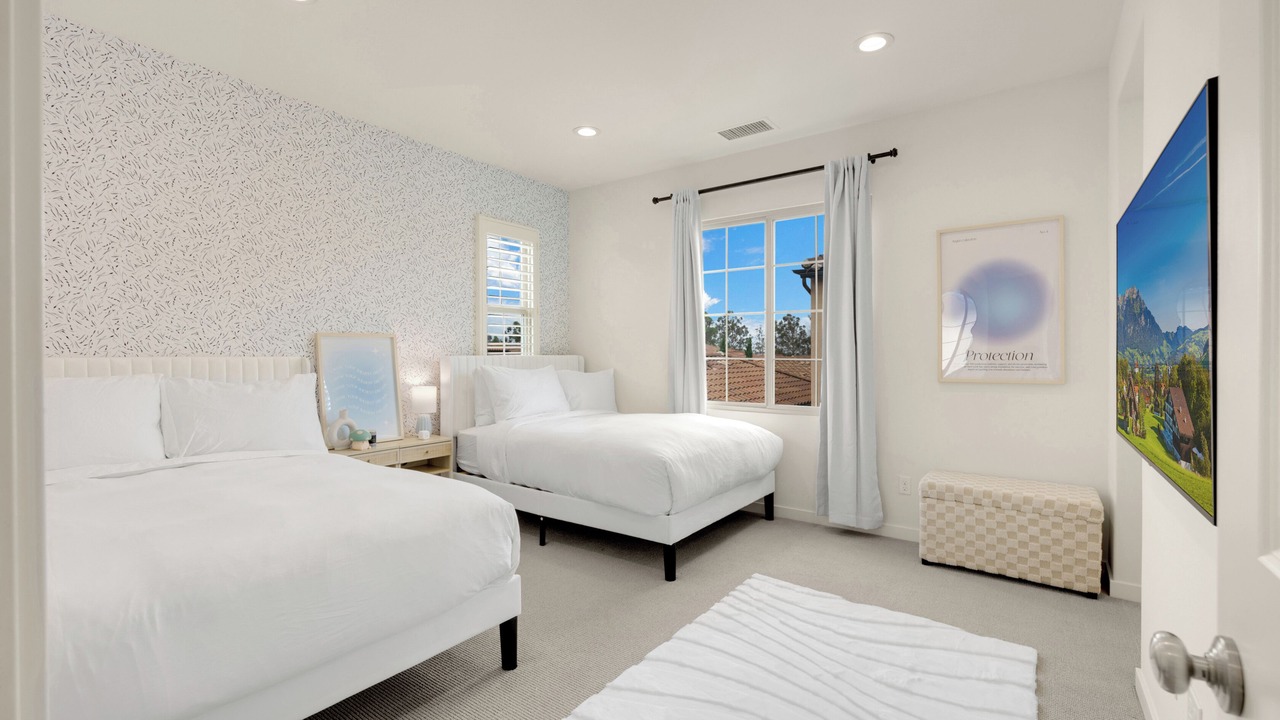 Photo of Bedroom in Portola Springs