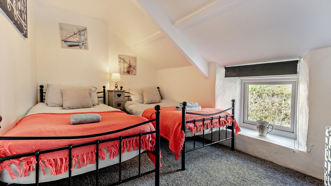 Photo of Bedroom in Delabole