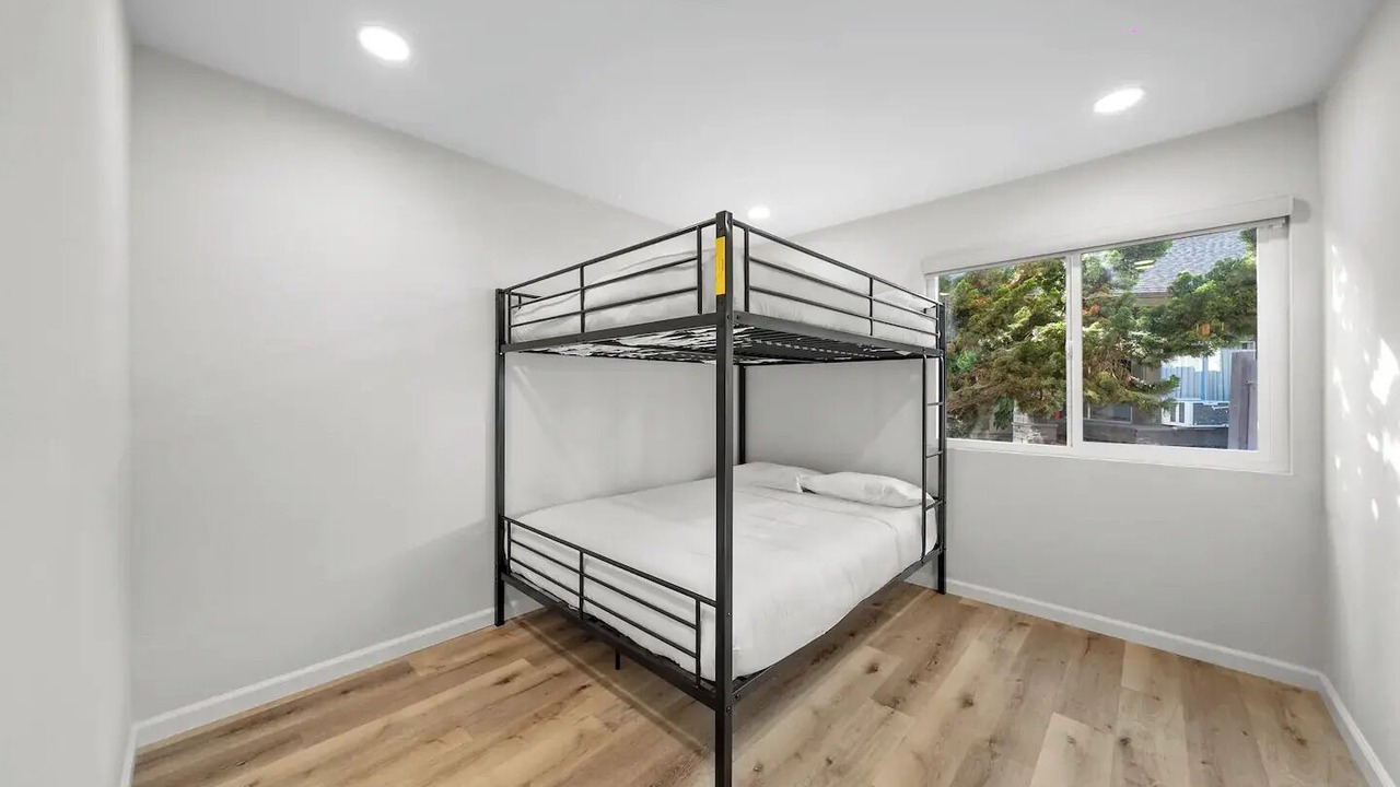 Photo of Bedroom in Mira Mesa