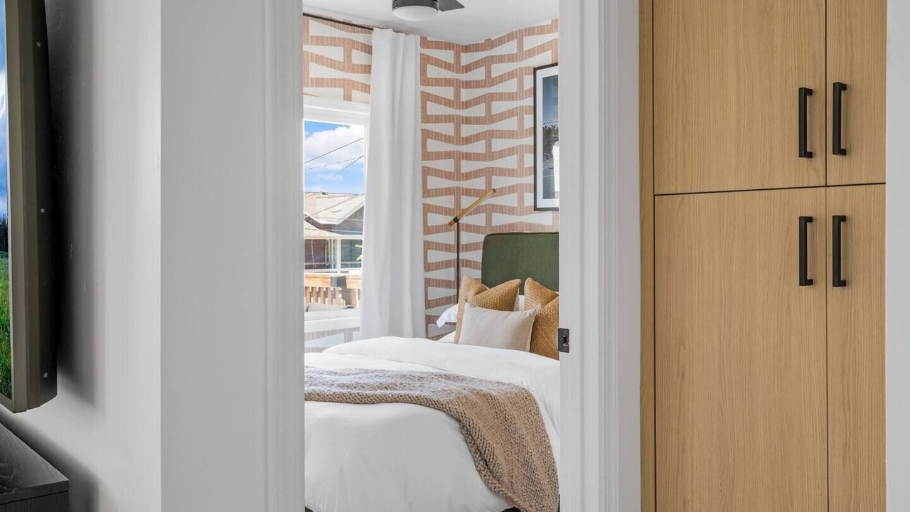 Photo of Bedroom in Mission Hills