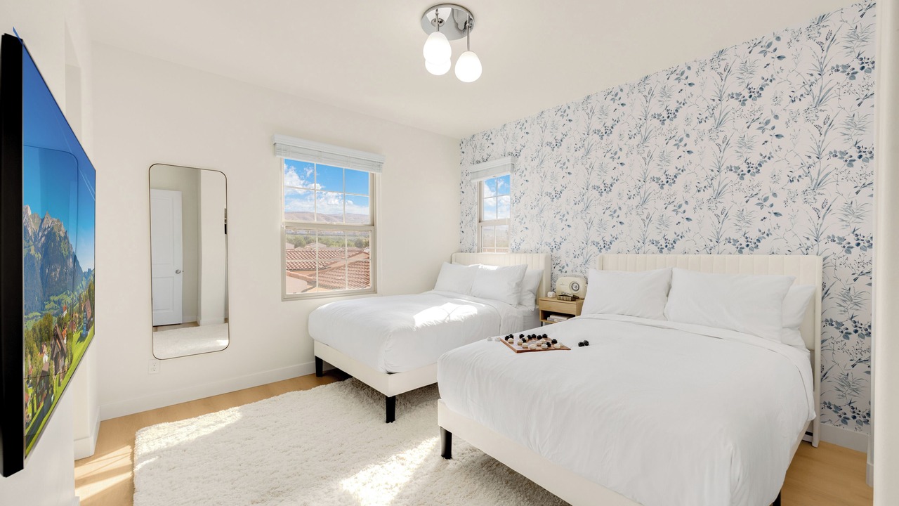 Photo of Bedroom in Portola Springs
