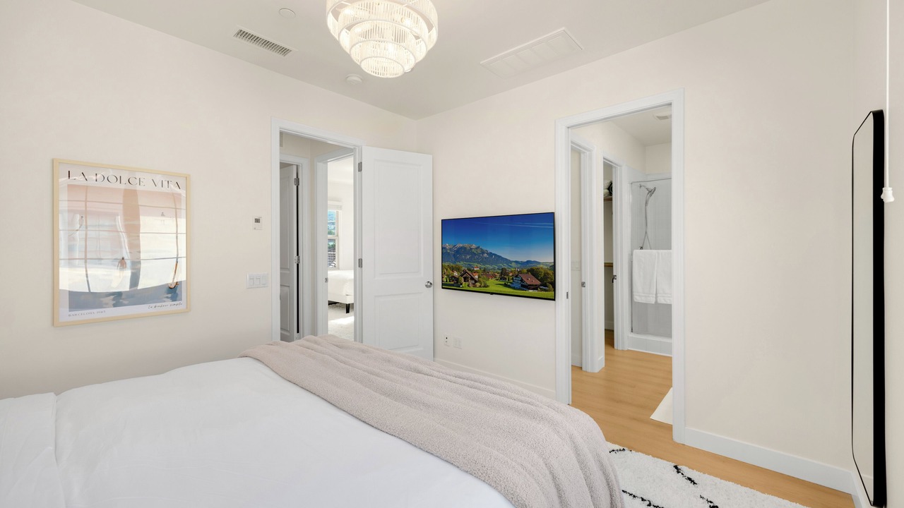 Photo of Bedroom in Portola Springs