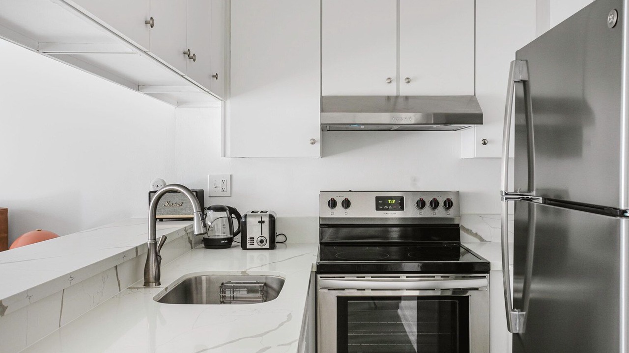 Photo of Kitchen in Miracle Mile