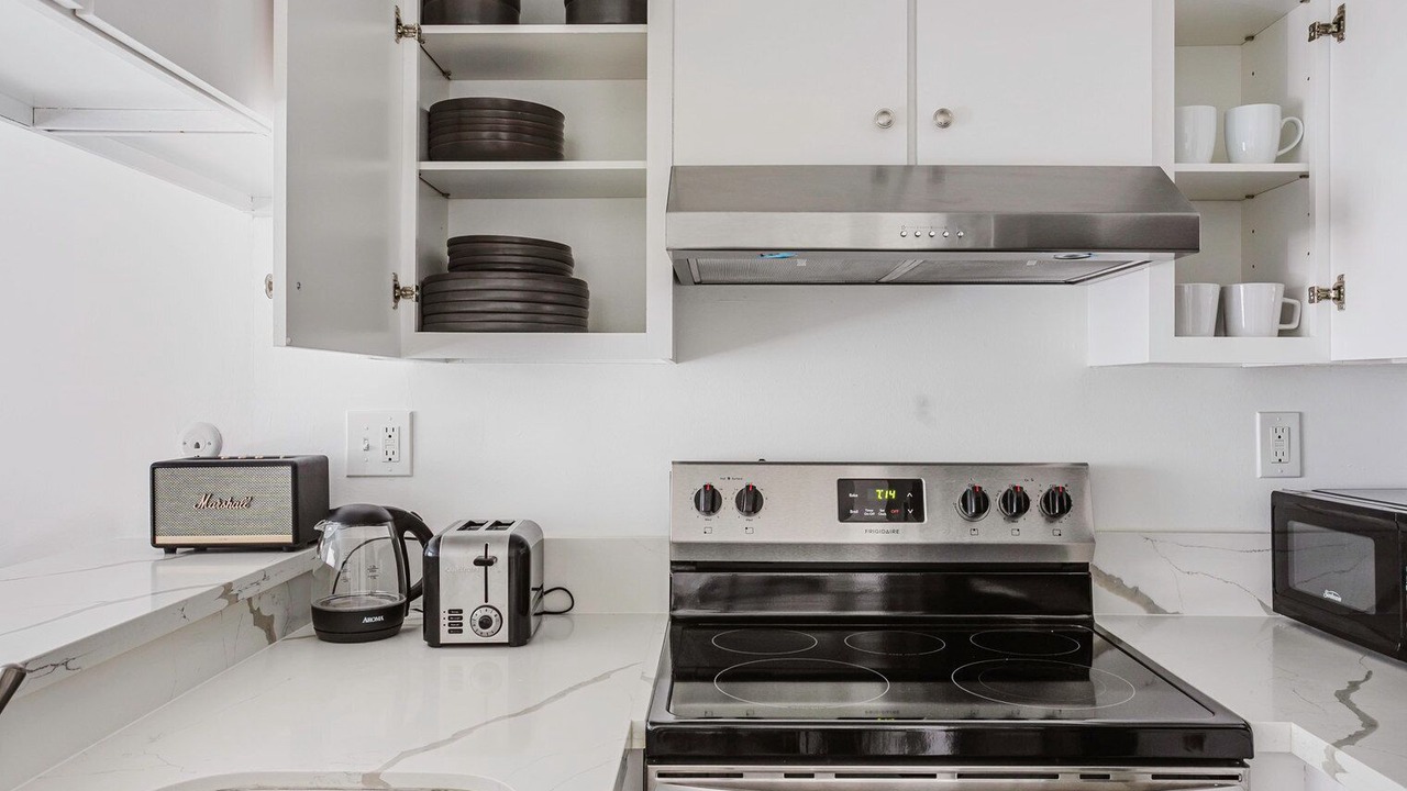 Photo of Kitchen in Miracle Mile