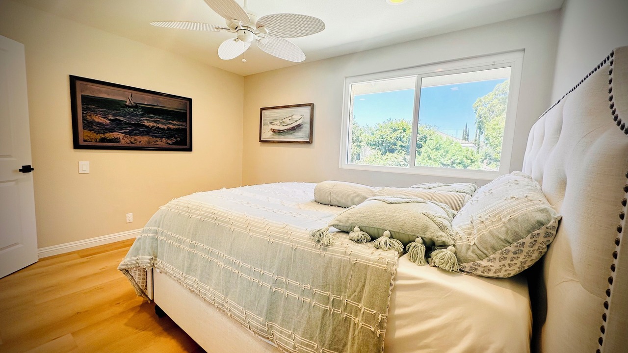 Photo of Bedroom in Lake Forest