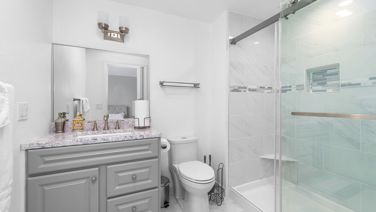 Photo of Bathroom in Ladera Heights