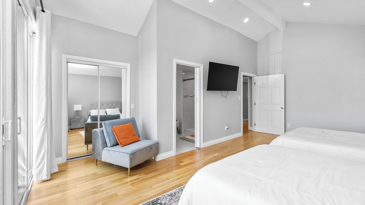 Photo of Bedroom in Ladera Heights