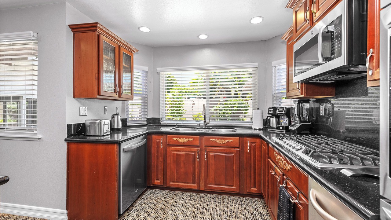 Photo of Kitchen in Ladera Heights