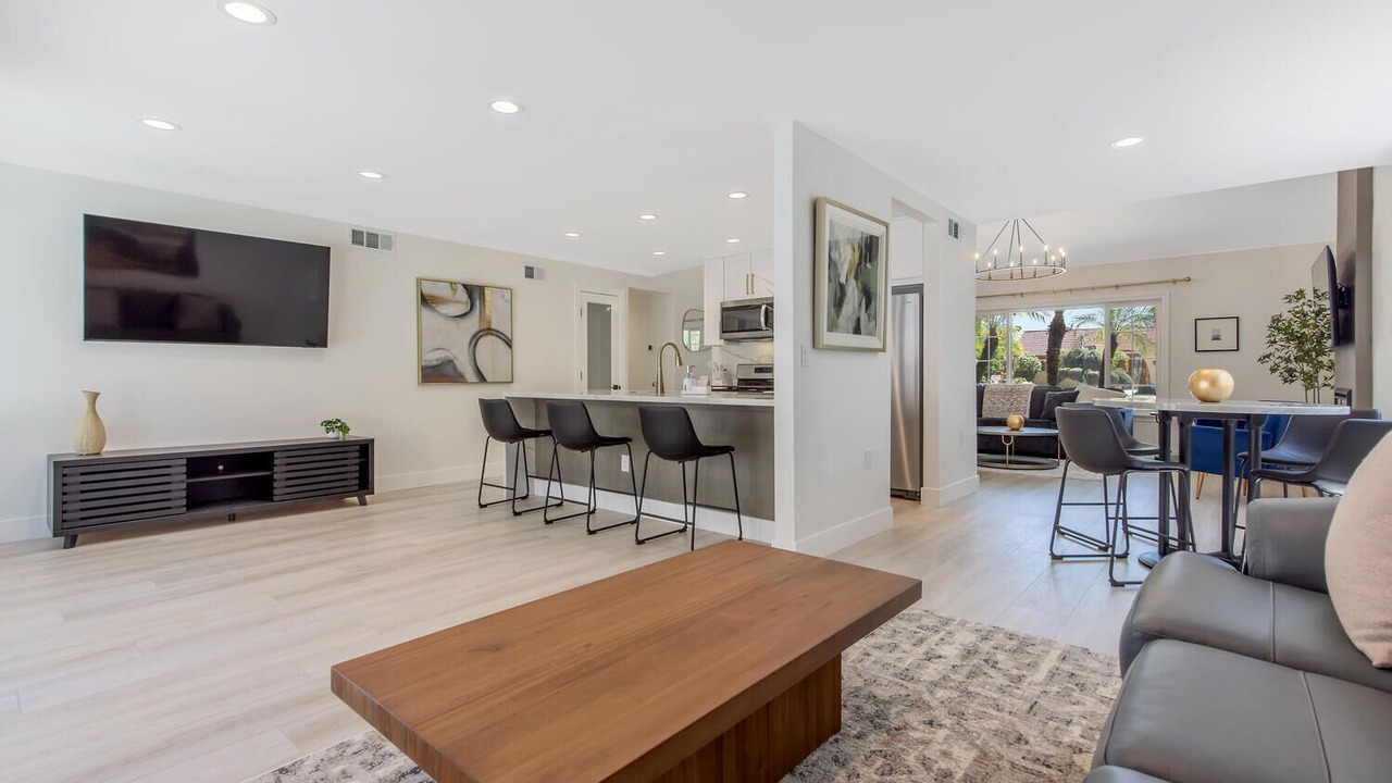 Photo of Livingroom in Canyon Country