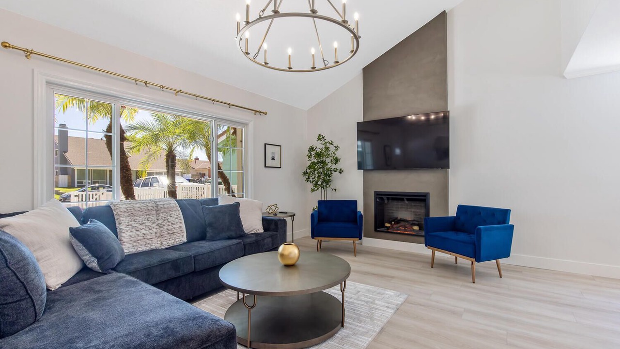 Photo of Livingroom in Canyon Country