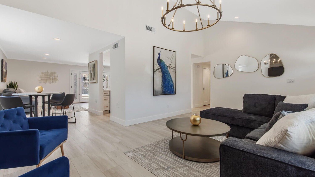 Photo of Livingroom in Canyon Country