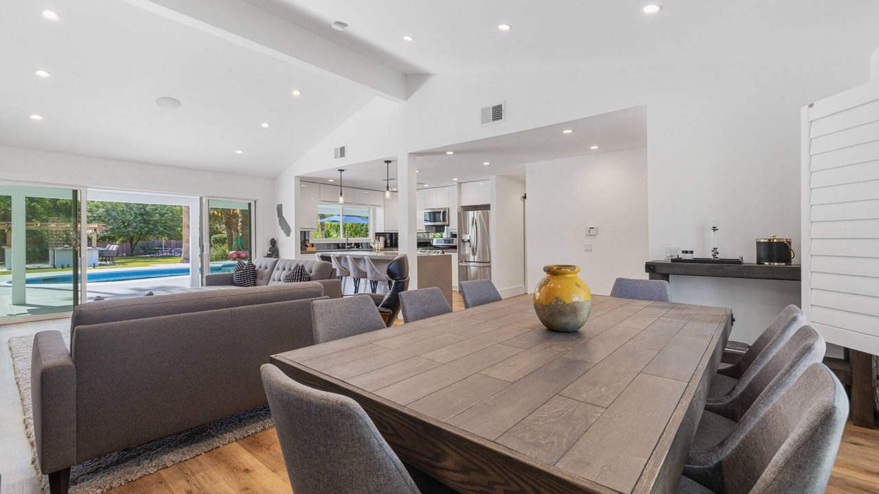 Photo of Livingroom in Magnesia Falls Cove