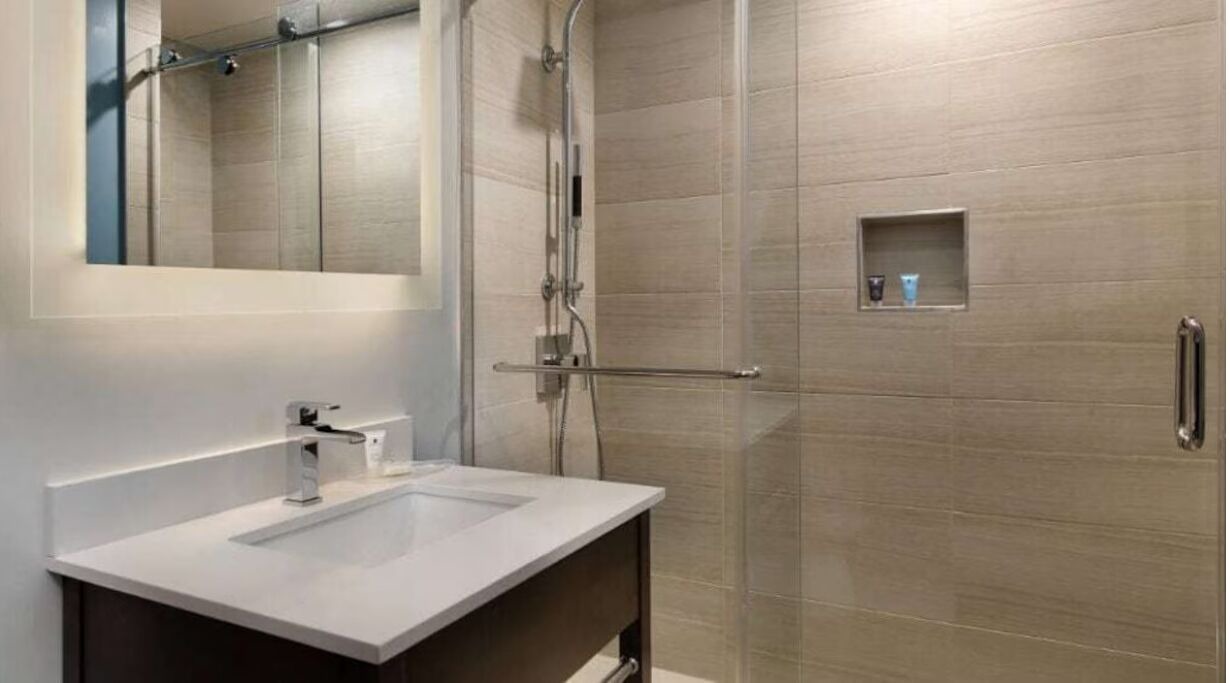 Photo of Bathroom in Harbor
