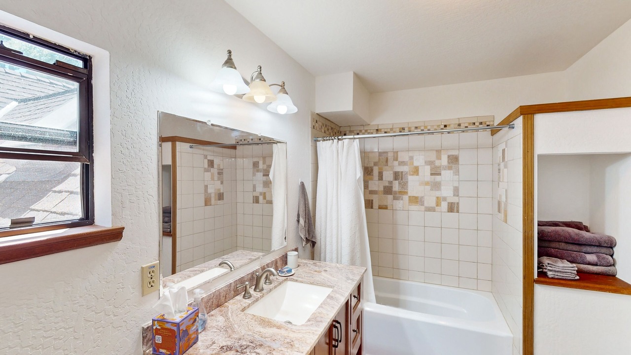 Photo of Bathroom in Freestone