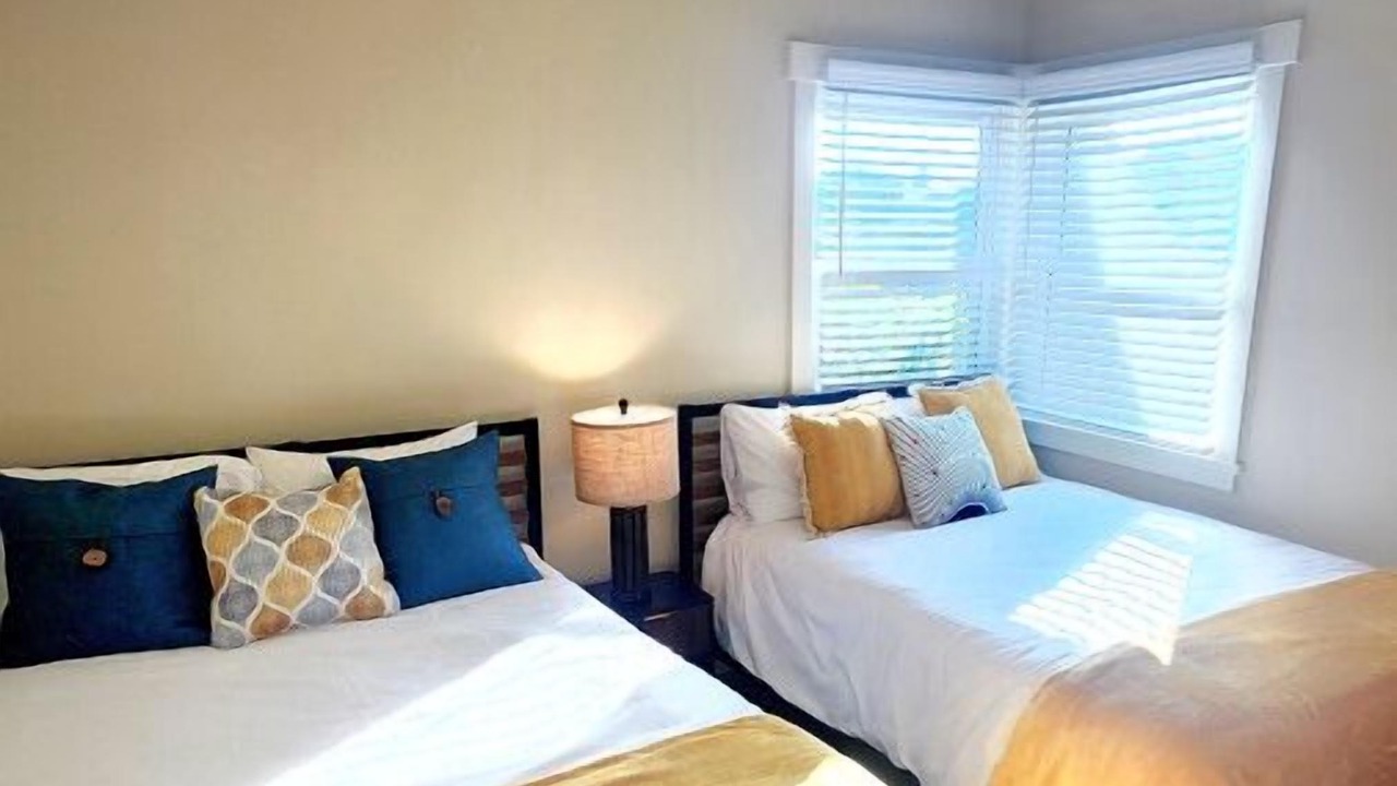 Photo of Bedroom in Altadena