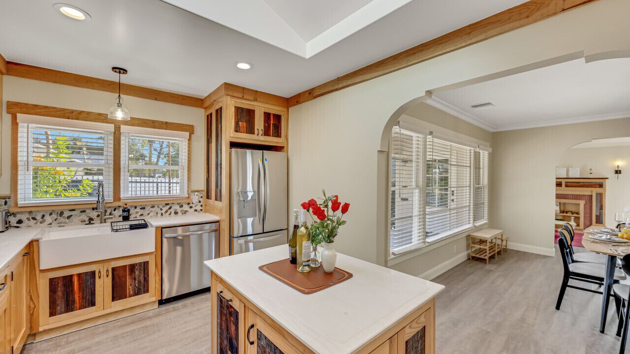 Photo of Kitchen in Altadena