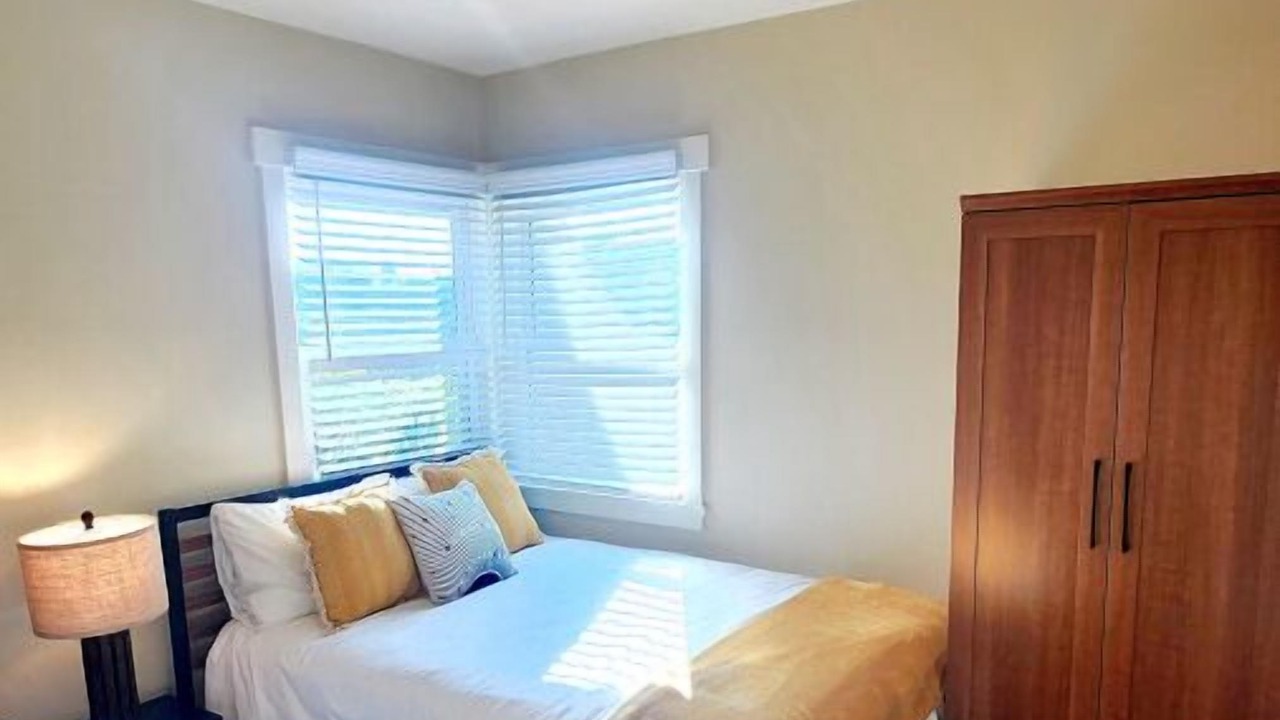 Photo of Bedroom in Altadena