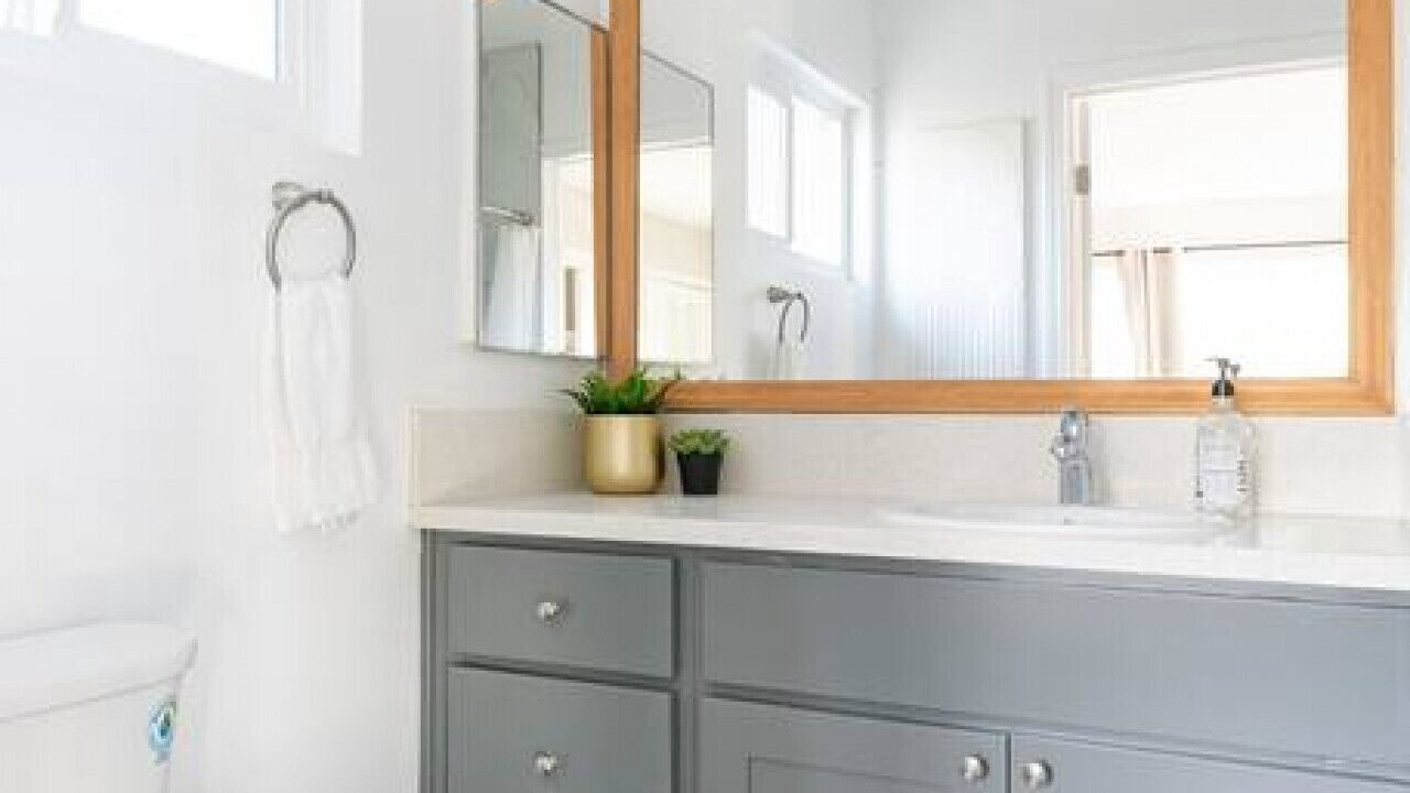 Photo of Bathroom in Del Aire