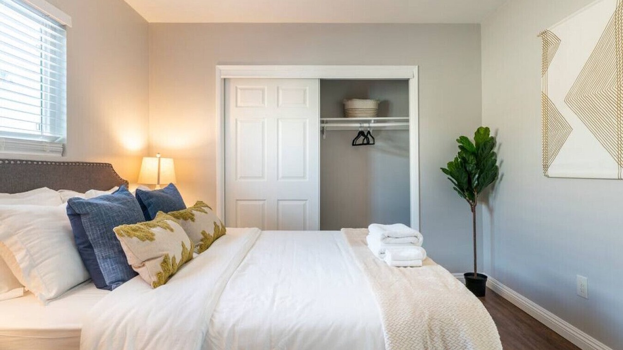 Photo of Bedroom in Del Aire