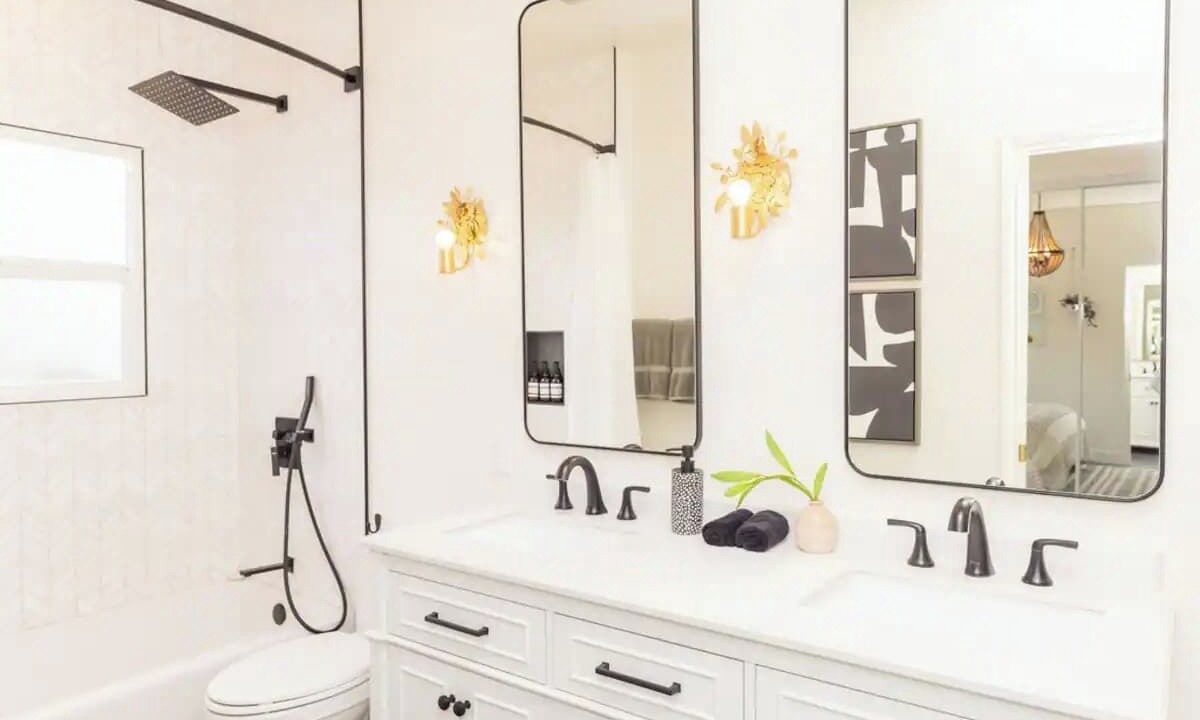 Photo of Bathroom in Little Italy